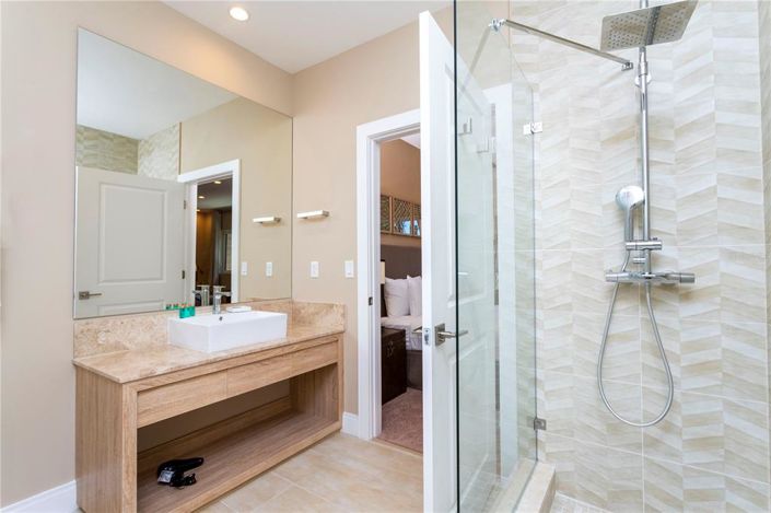 Image No.45-3 Bed Property for sale