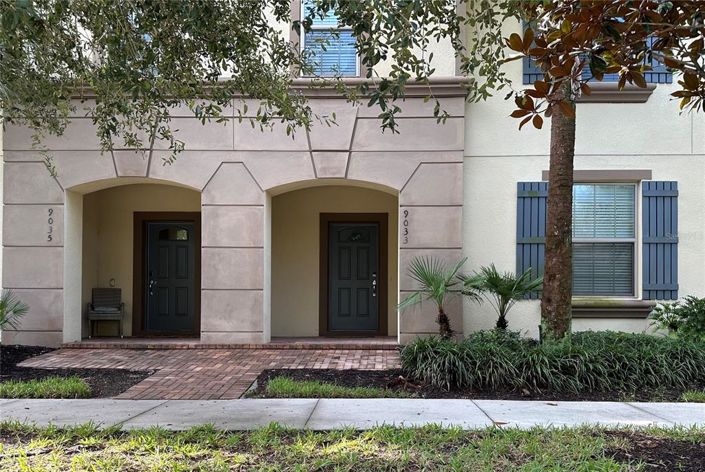 Image No.1-5 Bed Townhouse for sale