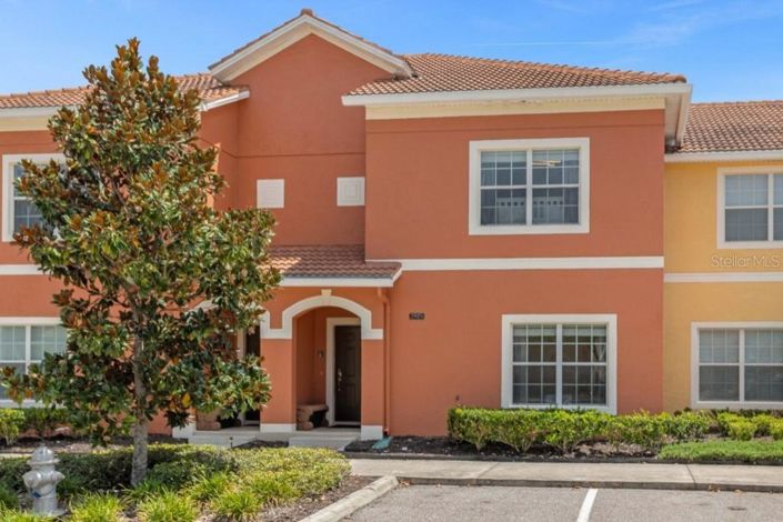Image No.1-4 Bed Townhouse for sale