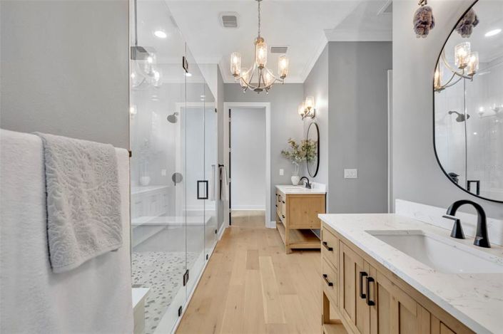 Image No.33-6 Bed Property for sale