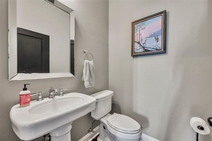 Image No.43-6 Bed Property for sale