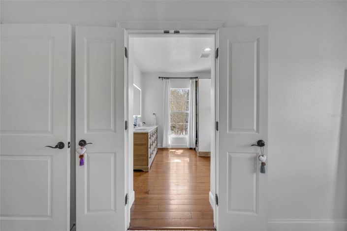 Image No.49-6 Bed Property for sale