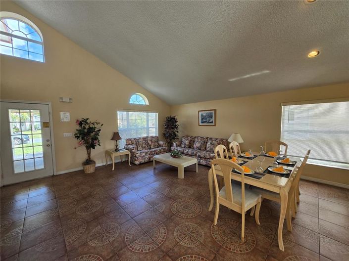 Image No.17-4 Bed Property for sale