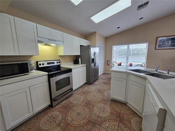 Image No.6-4 Bed Property for sale