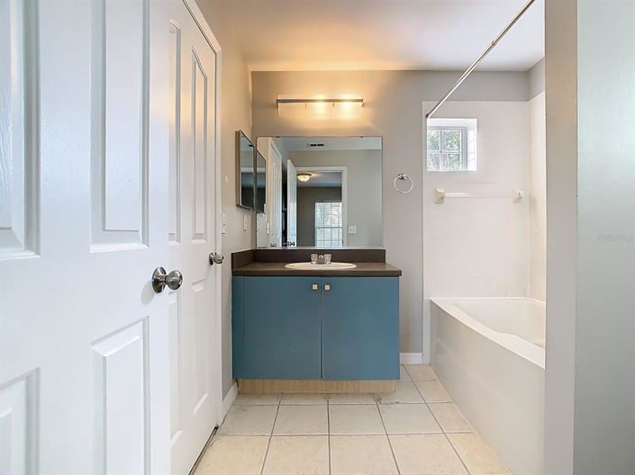 Image No.16-4 Bed Property for sale