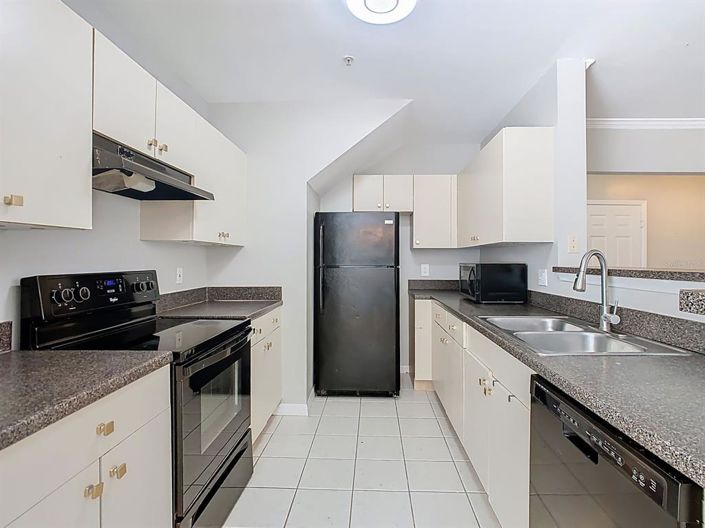 Image No.5-4 Bed Property for sale