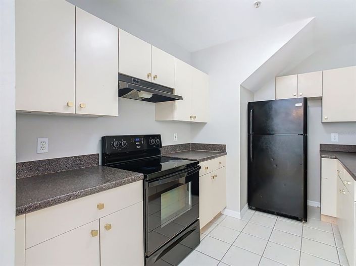 Image No.7-4 Bed Property for sale