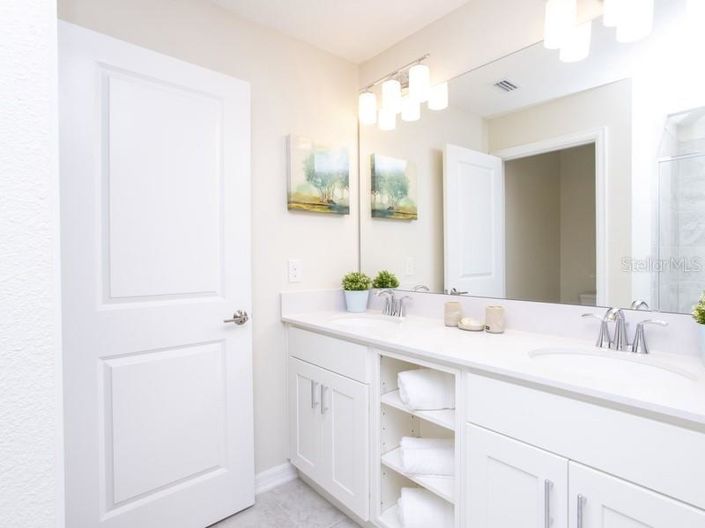 Image No.13-2 Bed Property for sale