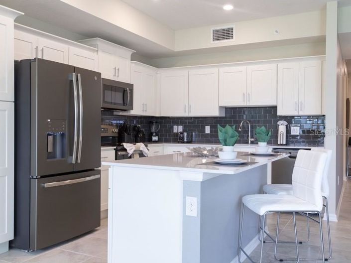 Image No.28-2 Bed Property for sale