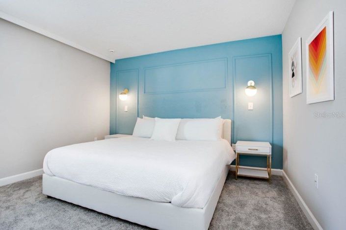 Image No.14-7 Bed Property for sale