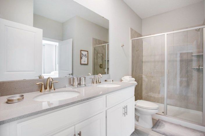 Image No.16-7 Bed Property for sale