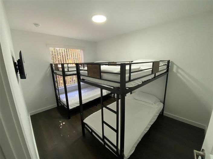 Image No.8-3 Bed Property for sale