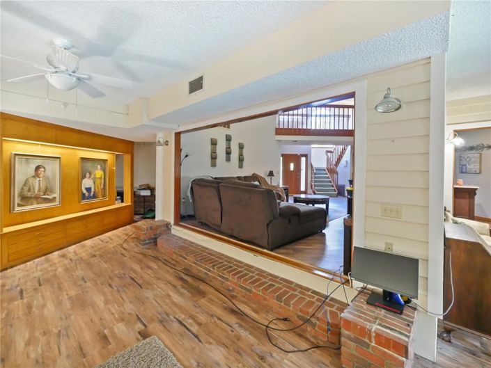 Image No.25-4 Bed Property for sale