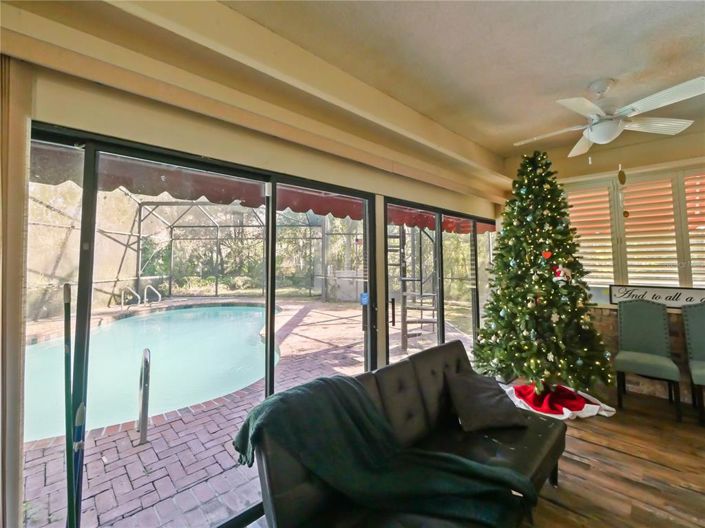 Image No.27-4 Bed Property for sale