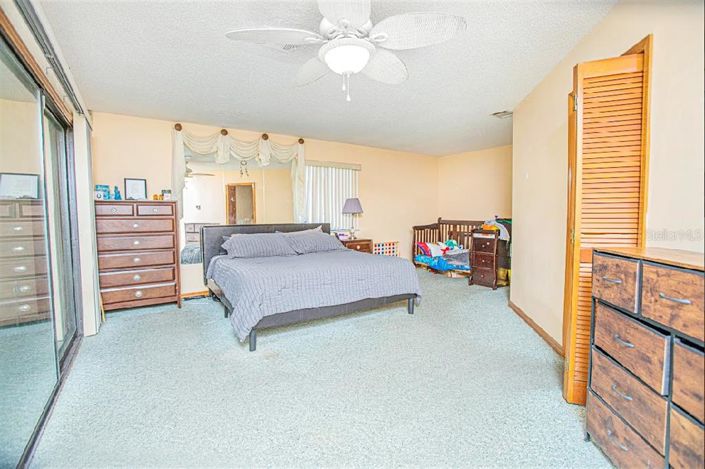 Image No.35-4 Bed Property for sale