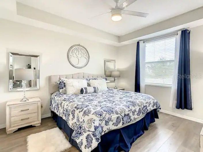 Image No.13-2 Bed Property for sale