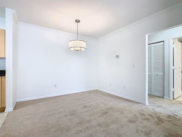 Image No.7-2 Bed Property for sale