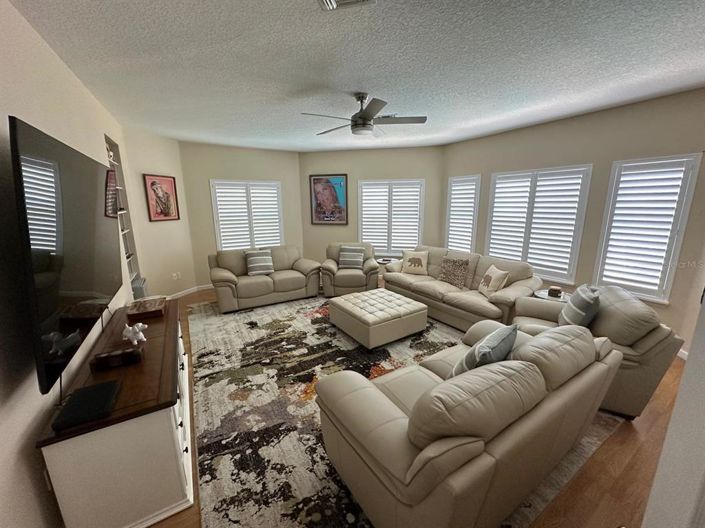 Image No.16-4 Bed Property for sale