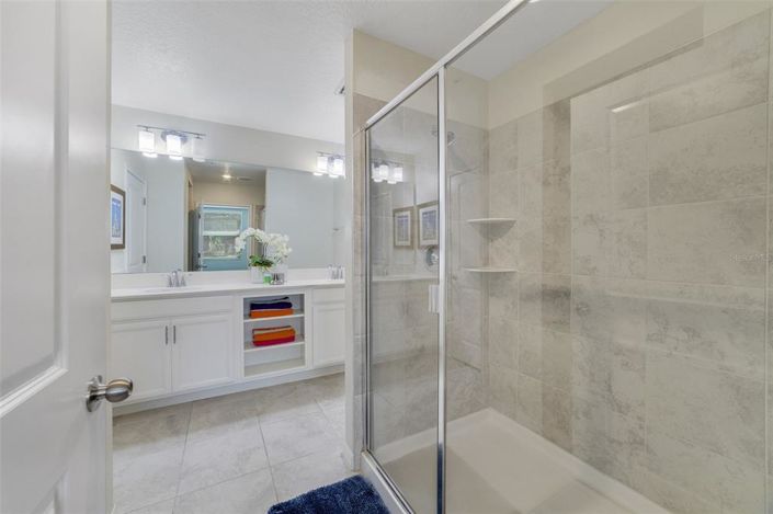 Image No.10-2 Bed Property for sale