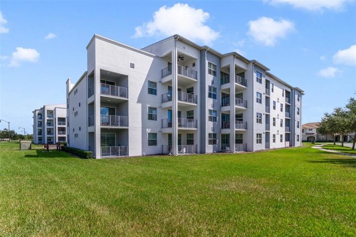 Image No.17-2 Bed Property for sale