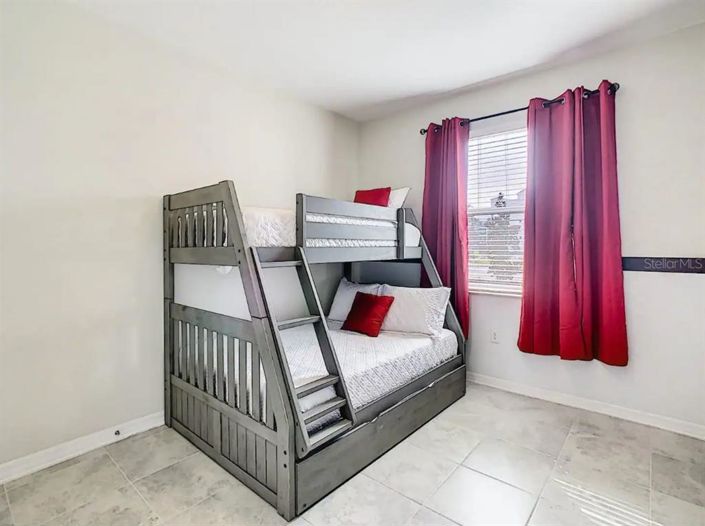 Image No.17-3 Bed Property for sale