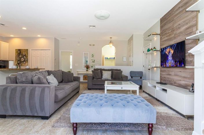 Image No.11-4 Bed Townhouse for sale