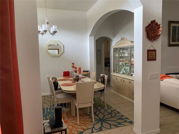 Image No.5-5 Bed Property for sale