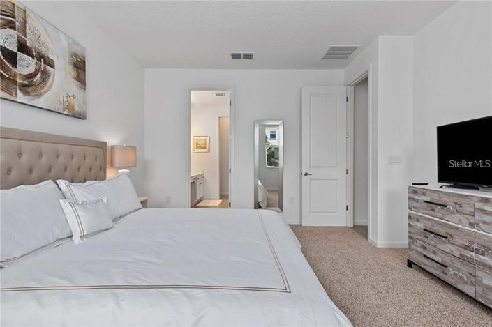 Image No.26-10 Bed Property for sale