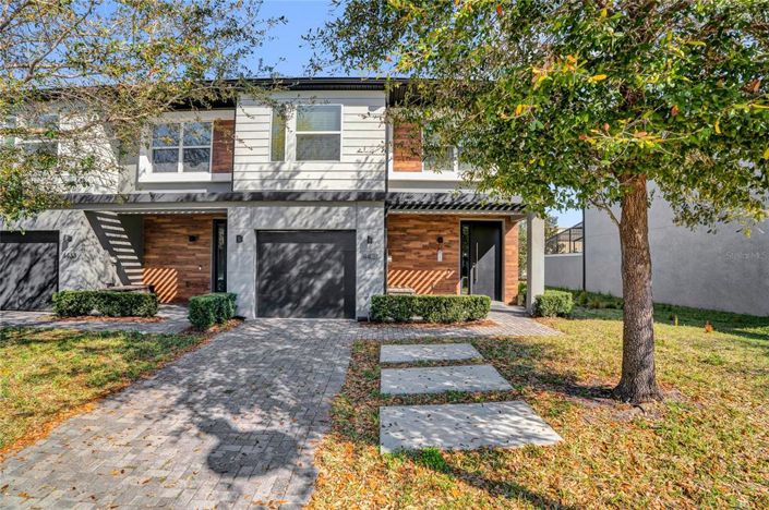 Image No.1-4 Bed Townhouse for sale
