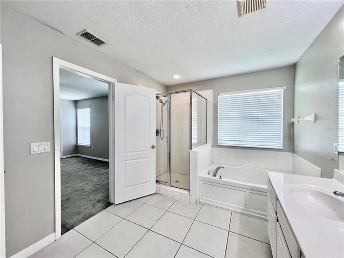 Image No.19-4 Bed Property for sale