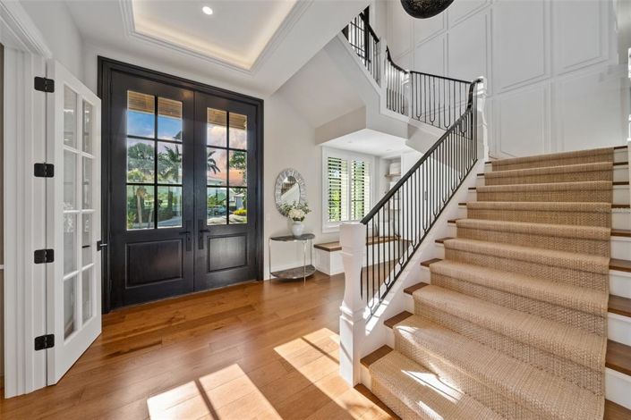 Image No.40-6 Bed Property for sale