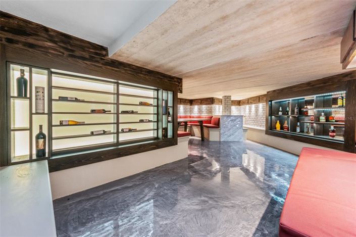 Image No.58-6 Bed Property for sale