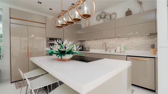 Image No.13-3 Bed Property for sale