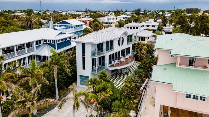 Image No.45-3 Bed Property for sale