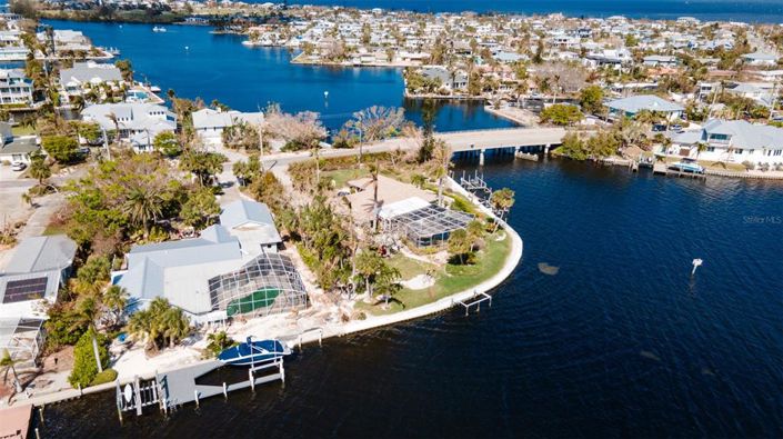 Image No.10-4 Bed Property for sale