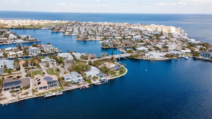 Image No.14-4 Bed Property for sale