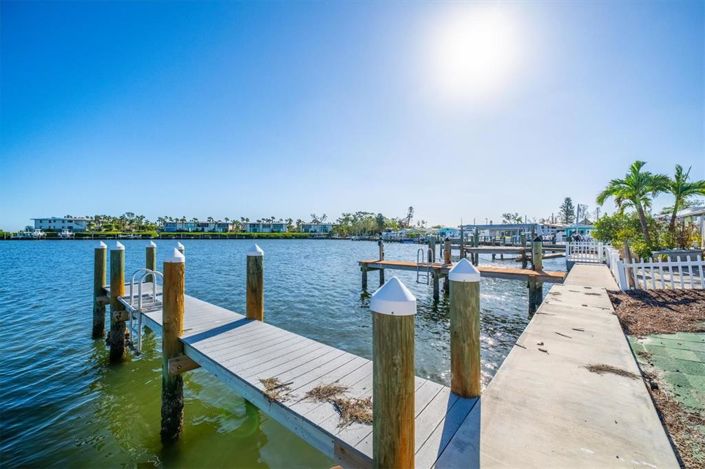 Image No.17-2 Bed Property for sale