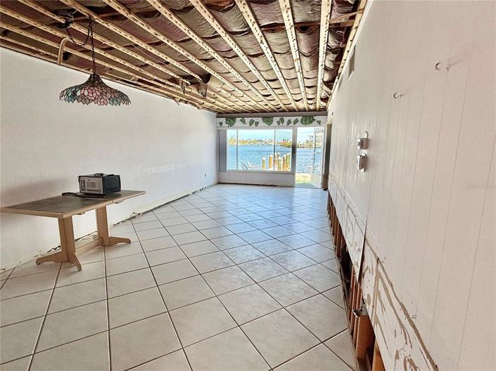 Image No.19-2 Bed Property for sale