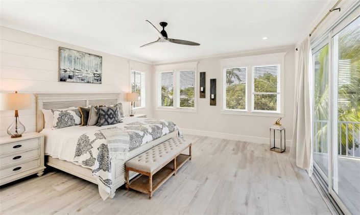 Image No.12-8 Bed Property for sale