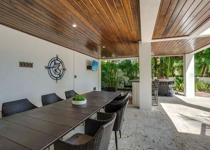 Image No.48-9 Bed Property for sale