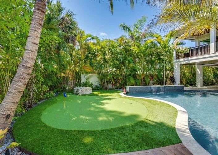 Image No.56-9 Bed Property for sale