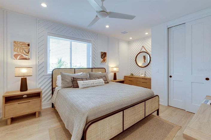 Image No.38-9 Bed Property for sale