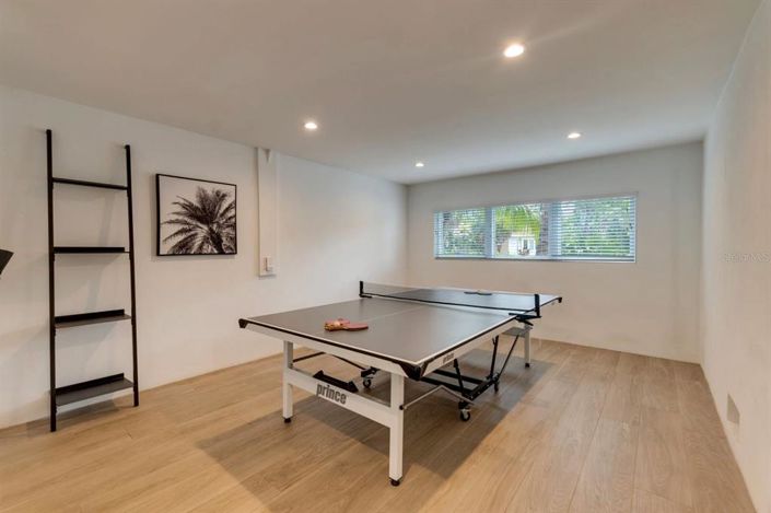 Image No.44-9 Bed Property for sale