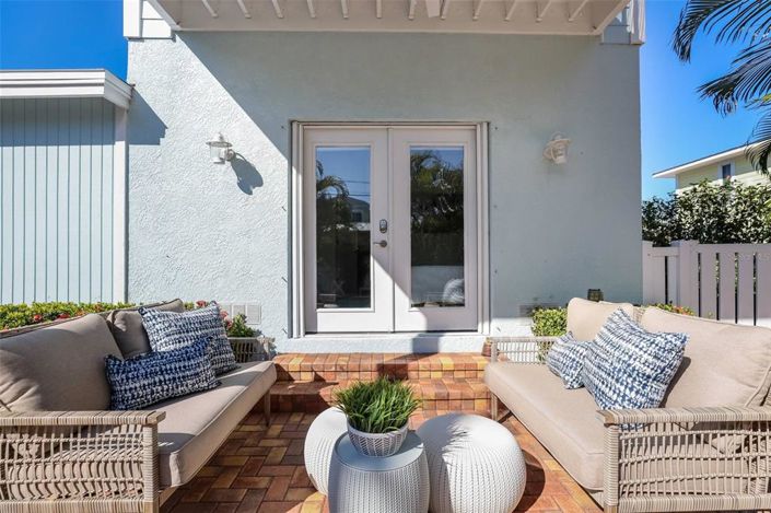 Image No.5-3 Bed Property for sale