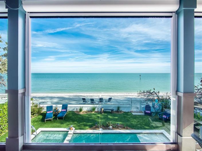 Image No.1-4 Bed Property for sale