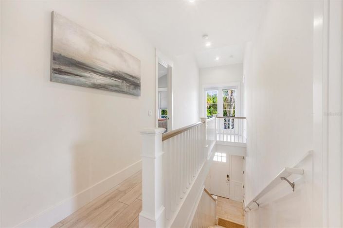 Image No.15-4 Bed Property for sale