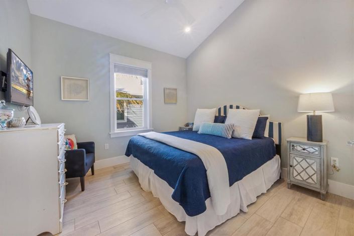 Image No.25-4 Bed Property for sale