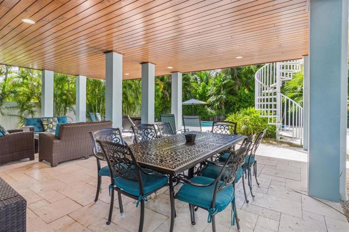 Image No.32-4 Bed Property for sale