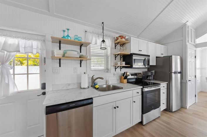 Image No.14-2 Bed Property for sale