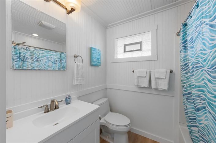 Image No.17-2 Bed Property for sale